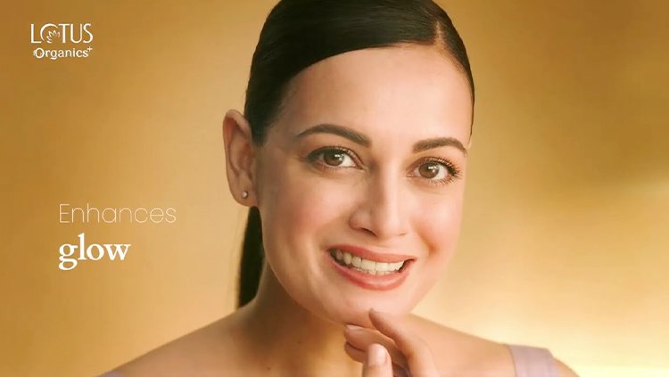 In a new Lotus Organics+ advertisement, Diya Mirza urges consumers to "choose minerals over chemicals