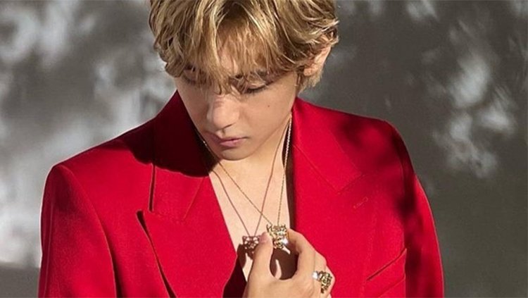 BTS V Aka Kim Taehyung Sends Fans Into Frenzy By Sharing His Photos From  Celine's Show