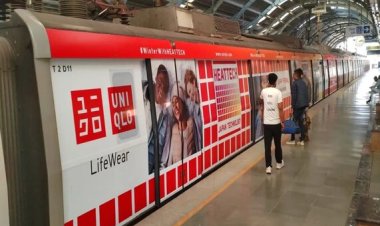 UNIQLO Promotes HEATTECH with Delhi Metro Yellow Line Campaign