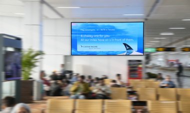 Cathay Pacific Uses Real-Time Messaging in OOH Campaign to Engage Travelers