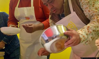 Chef Manish Mehrotra’s Unique Lay’s Honey Chilli Dish Delights Nehru Place