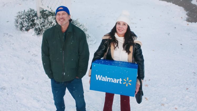 Gilmore Girls Reunion: A Walmart Holiday Surprise