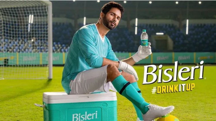 Shahid Kapoor and Football Stars Shine in Bisleri #DrinkItUp Ad