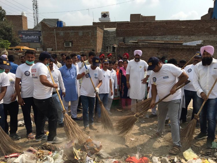 Ambuja Cements Leads Nationwide Swachhata Hi Seva Campaign for Cleanliness