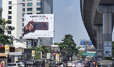 Xiaomi’s 3D Billboard Pops the Xiaomi 15 Ultra into Reality