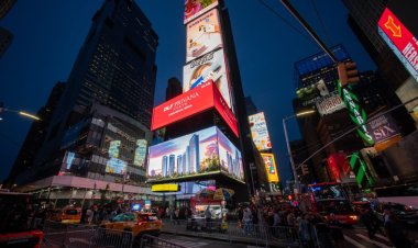 DLF Honors Global Indians at Times Square with Privana North