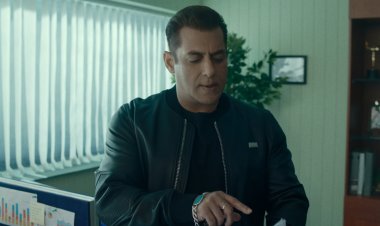 super.money Goes Minimal With Salman Khan in Loud Cricket Ad Season