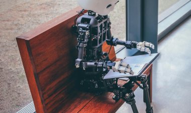 AI Firms Should Pay “Robot Minimum Wage” to Curb Job Losses, Says Industry Leader