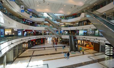 DLF Malls Launches Summer Up Campaign With Fashion Edits And AI Experiences