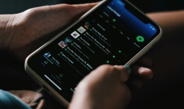 Spotify Adds Narrated Articles From Vogue, Rolling Stone And Other Publishers