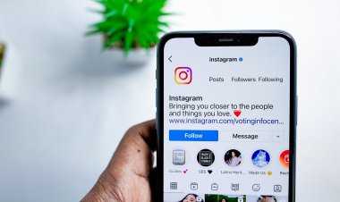 Meta Adds AI Smart Glasses-Exclusive Instagram Stories Features
