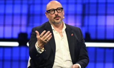 Meta Appoints Alex Schultz as First Chief Data Officer, Elevates Denise Moreno to CMO