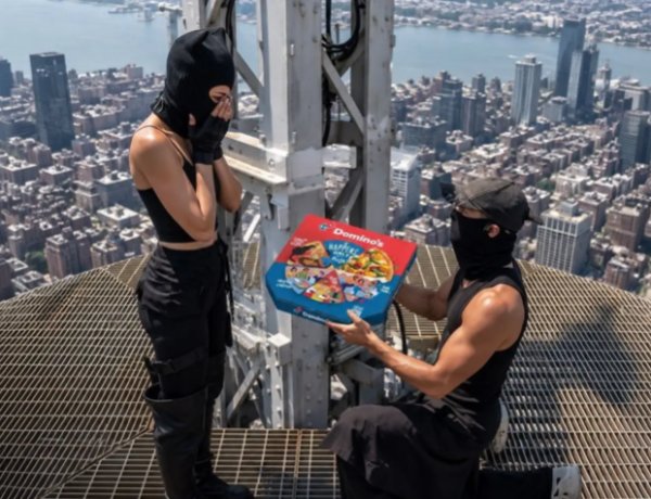 Brands Turn Viral Empire State Building Proposal Into a Moment Marketing Opportunity
