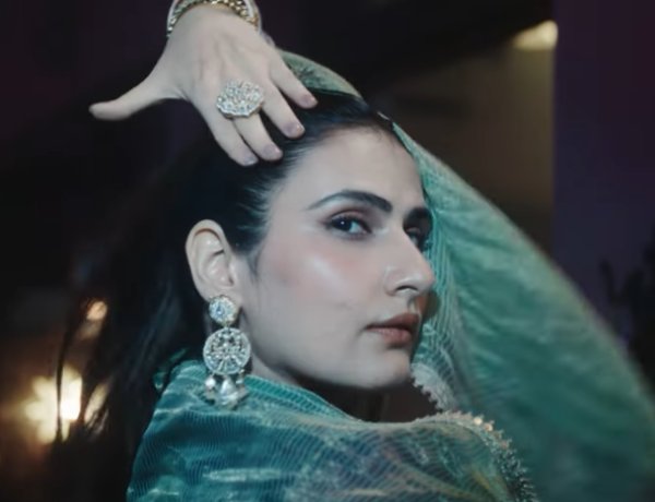 MARS Cosmetics Launches ‘#LivingTheMARSLife’ Brand Campaign
