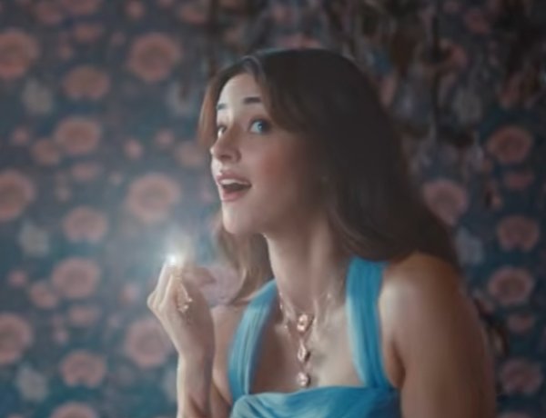 Tanishq Unveils Festival of Diamonds Campaign Featuring Ananya Panday