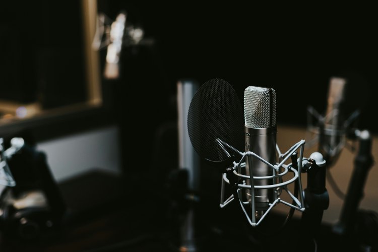 Govt Gives ₹12.31 Crore to 128 Community Radio Stations
